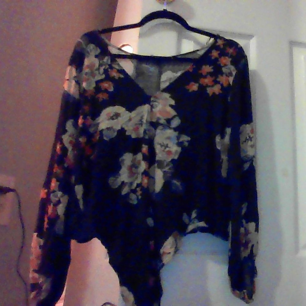 Pretty Black floral long sleeve Flowy bottom part ties